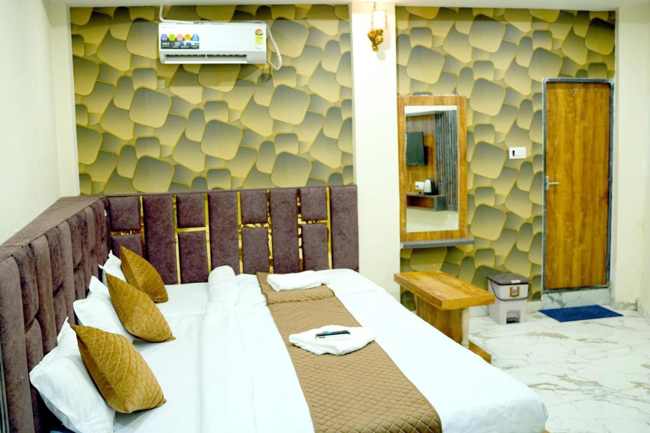Hotel Mahalok Palace Удджайн Экстерьер фото